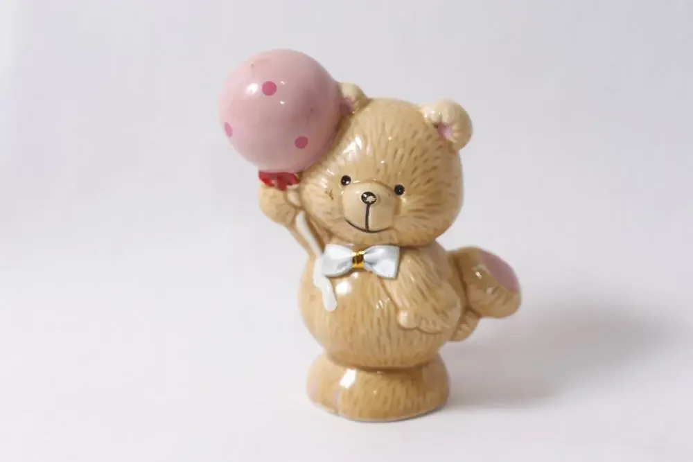 Shiah Yih Teddy Bear with Pink Balloon Ceramic Figurine Taiwan ~ 260702-WH 1207